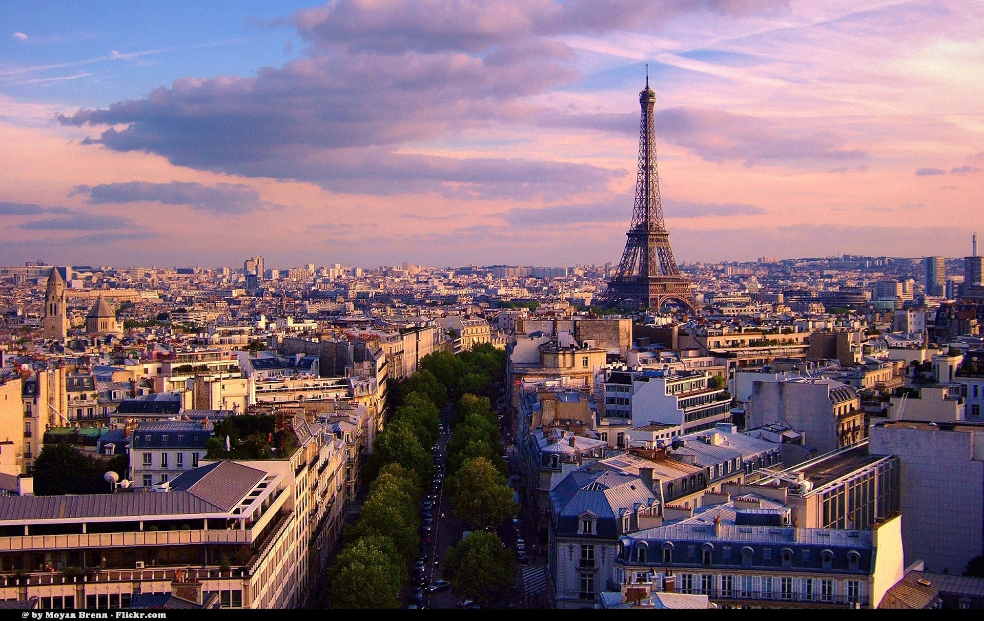 CDG Airport to Disneyland Paris: Complete Private Taxi & Transfer Guide